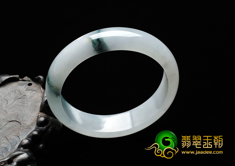 糯冰种飘花缅甸翡翠手镯（55.7mm）