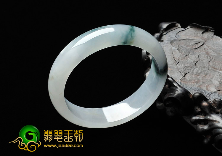 糯冰种飘花缅甸翡翠手镯（55.7mm）