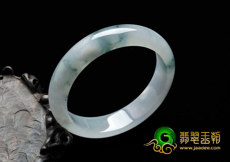 糯冰种飘花缅甸翡翠手镯（57.3mm）