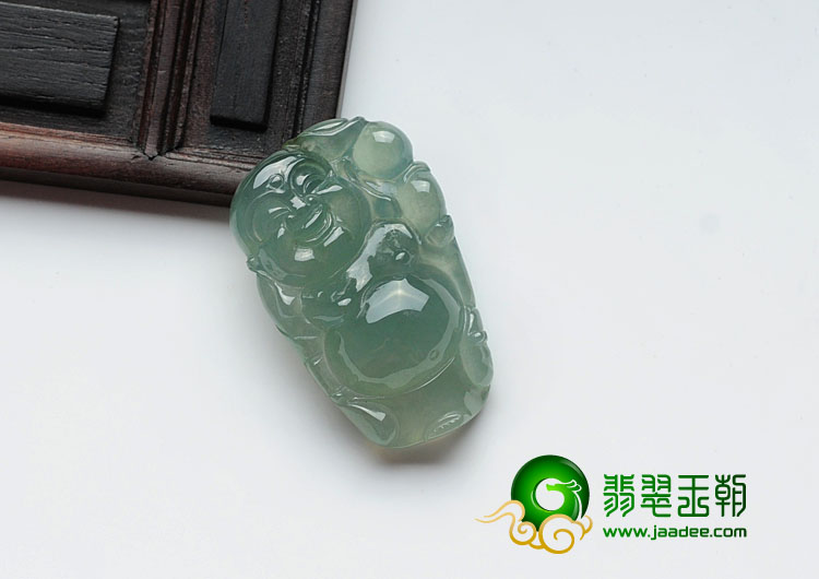 冰种蓝晴水缅甸翡翠逍遥佛挂件
