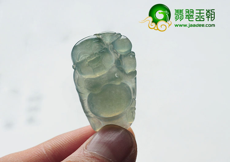 冰种蓝晴水缅甸翡翠逍遥佛挂件