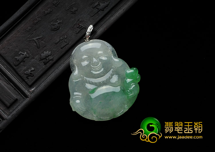 糯冰种飘翠缅甸翡翠玉佛挂件