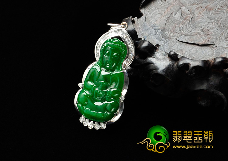 糯冰种正阳绿满绿缅甸翡翠镶白金观音胸坠（真钻）