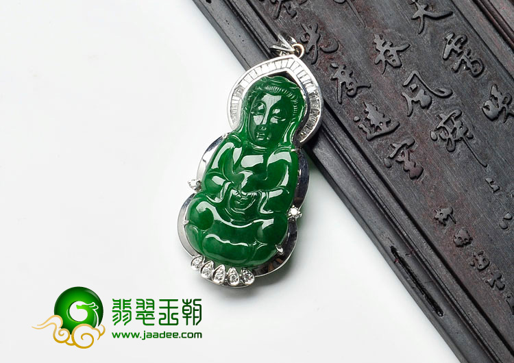 糯冰种正阳绿满绿缅甸翡翠镶白金观音胸坠（真钻）