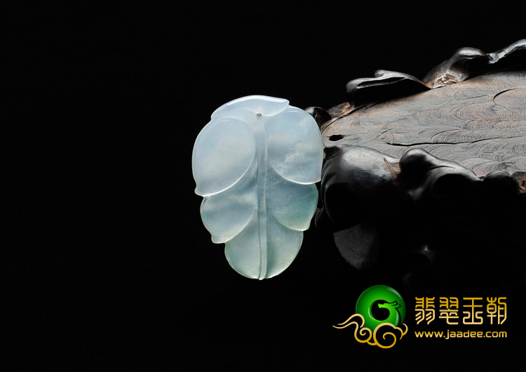 冰玻种晴水缅甸翡翠叶子挂件