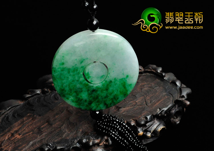 糯冰种飘翠缅甸翡翠平安扣挂件