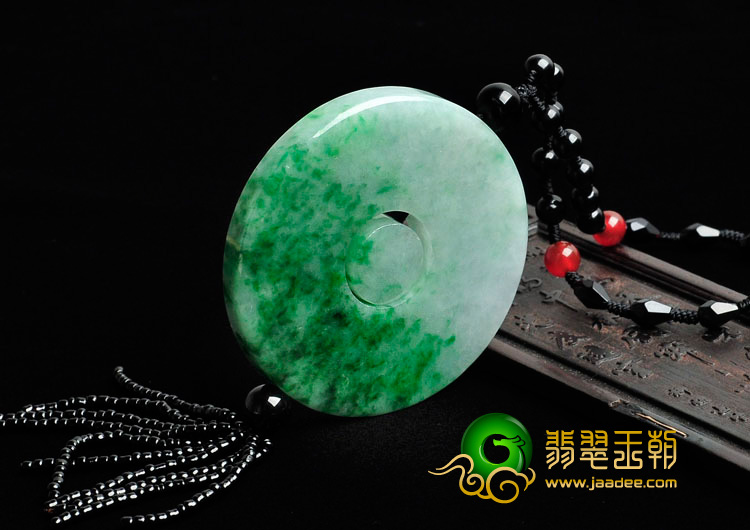 糯冰种飘翠缅甸翡翠平安扣挂件