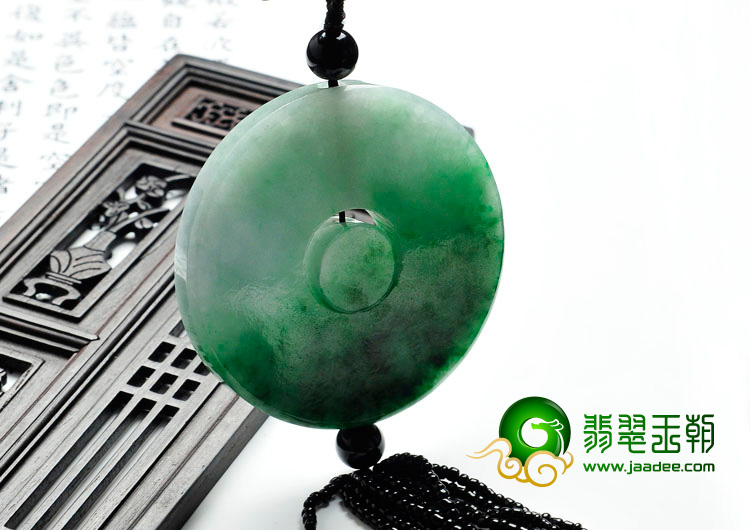 糯冰种飘翠缅甸翡翠平安扣挂件