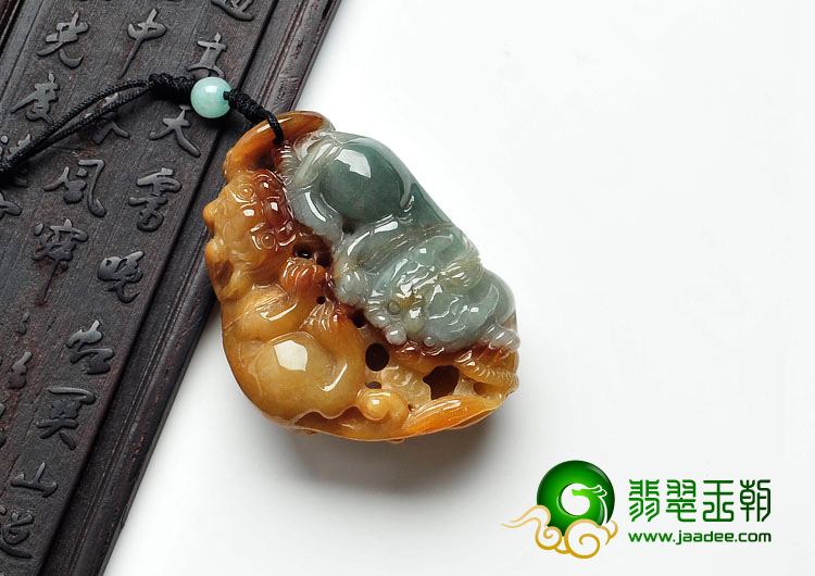 细糯种晴水黄翡缅甸翡翠貔貅挂件