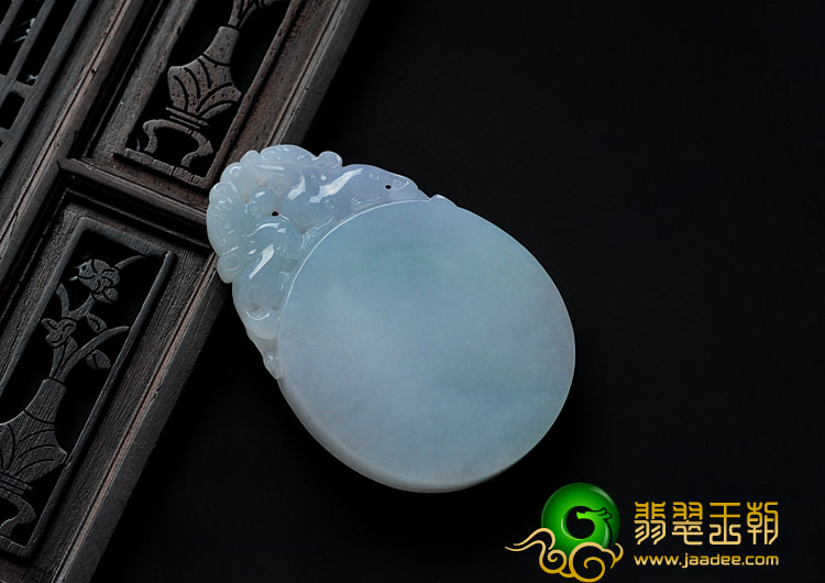 糯冰种淡春带彩缅甸翡翠有求必应挂件