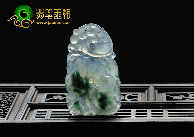 冰种飘花缅甸翡翠年年有余挂件