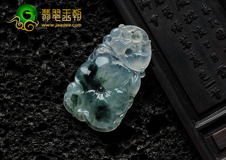 冰种飘花缅甸翡翠年年有余挂件