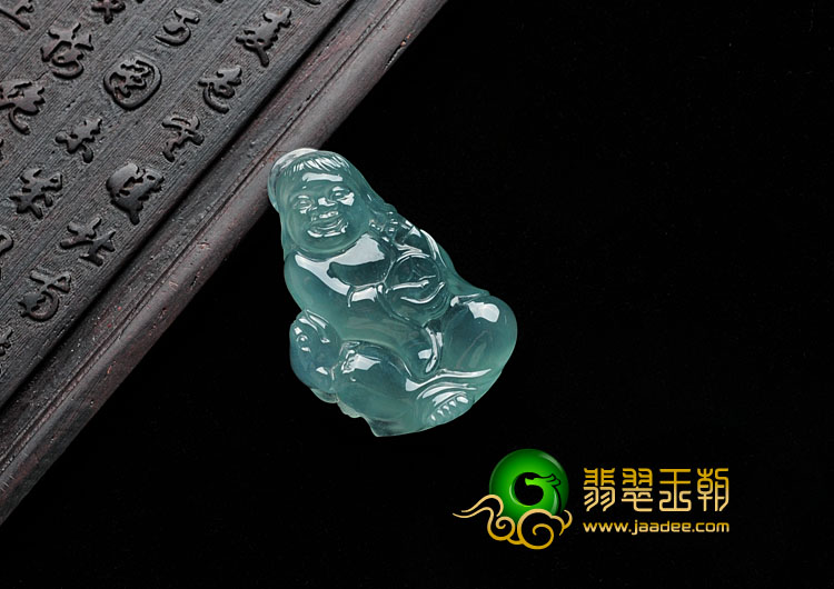 玻璃种蓝晴水缅甸翡翠刘海戏金蟾挂件