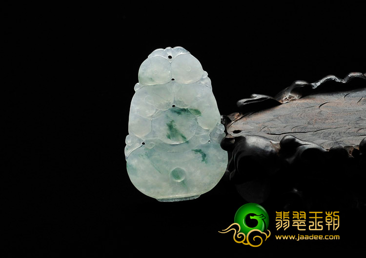 冰种飘花缅甸翡翠灵猴献寿挂件
