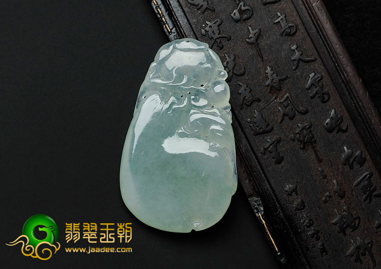 冰种晴水缅甸翡翠灵猴献寿挂件