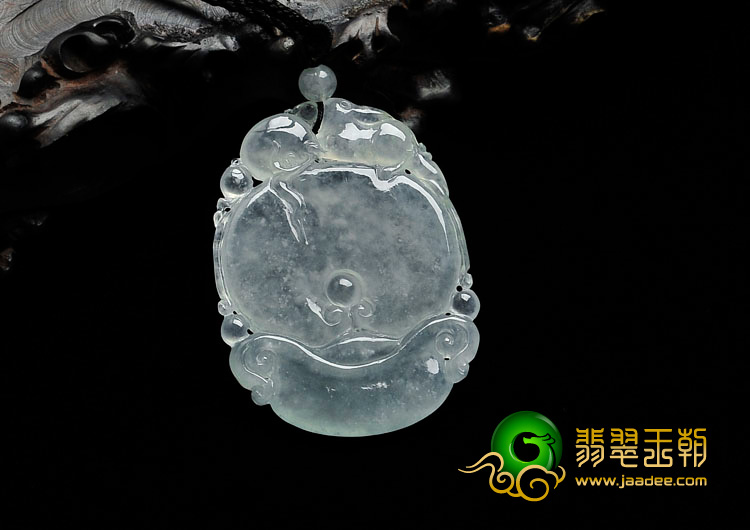 冰种淡晴水缅甸翡翠元宝挂件