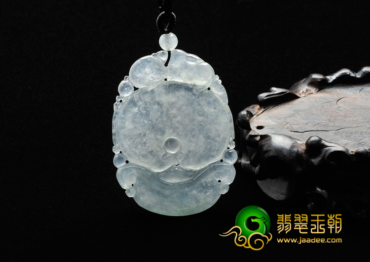 冰种淡晴水缅甸翡翠元宝挂件