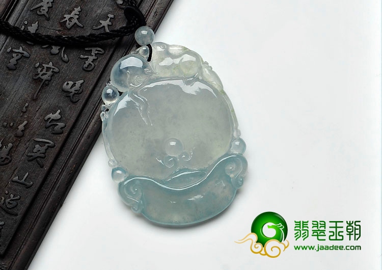 冰种淡晴水缅甸翡翠元宝挂件