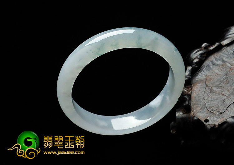 冰种飘花缅甸翡翠手镯（57.3mm）