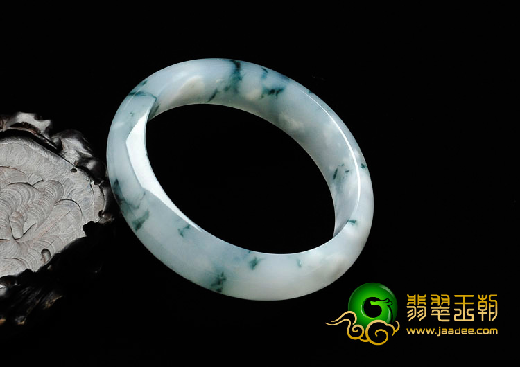 冰种飘花缅甸翡翠手镯（57mm）