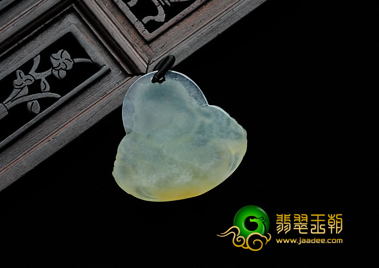 冰种淡黄翡缅甸翡翠玉佛挂件