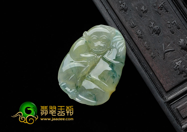 冰种黄翡飘花缅甸翡翠高升封侯挂件