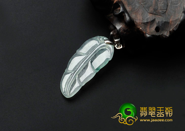 冰种飘花缅甸翡翠叶子挂件