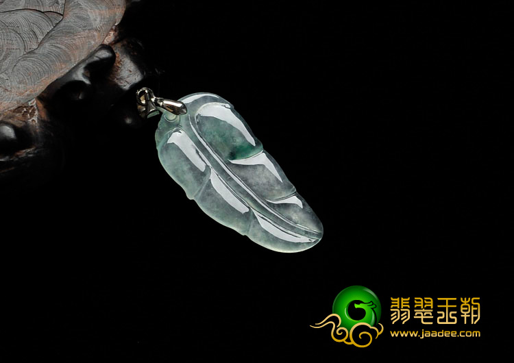 冰种飘花缅甸翡翠叶子挂件