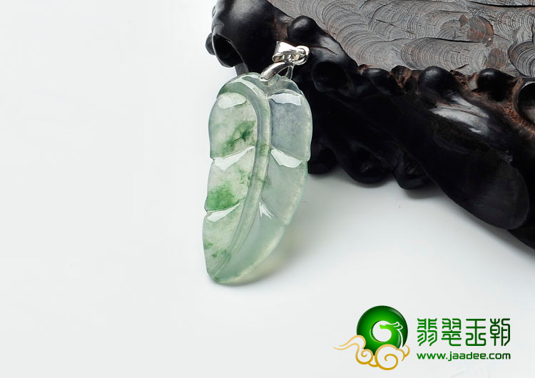 冰种飘花缅甸翡翠叶子挂件
