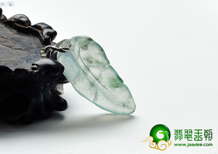 冰种飘花缅甸翡翠叶子挂件