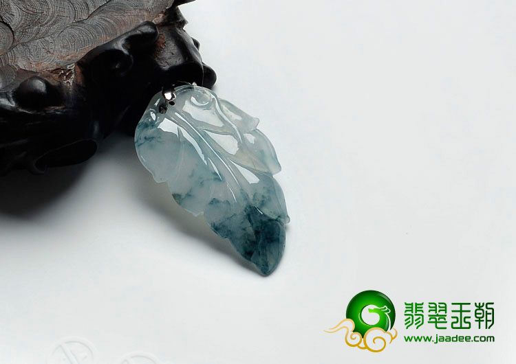 冰种飘蓝花缅甸翡翠叶子挂件