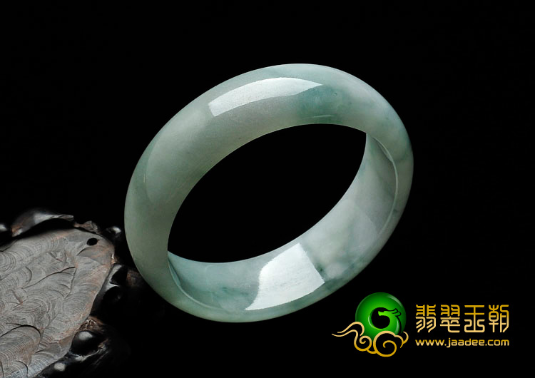 糯冰种飘花缅甸翡翠手镯（56.8mm）