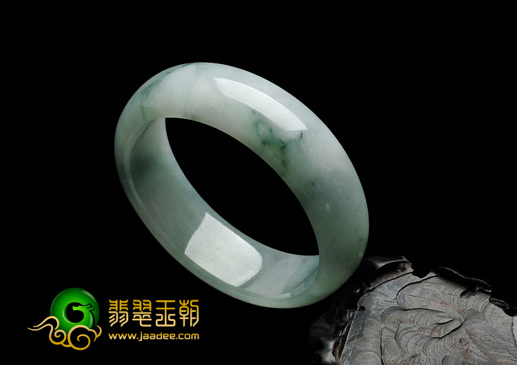 糯冰种飘花缅甸翡翠手镯（56.8mm）