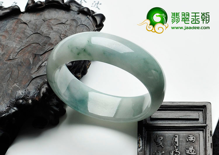 糯冰种飘花缅甸翡翠手镯（56.8mm）