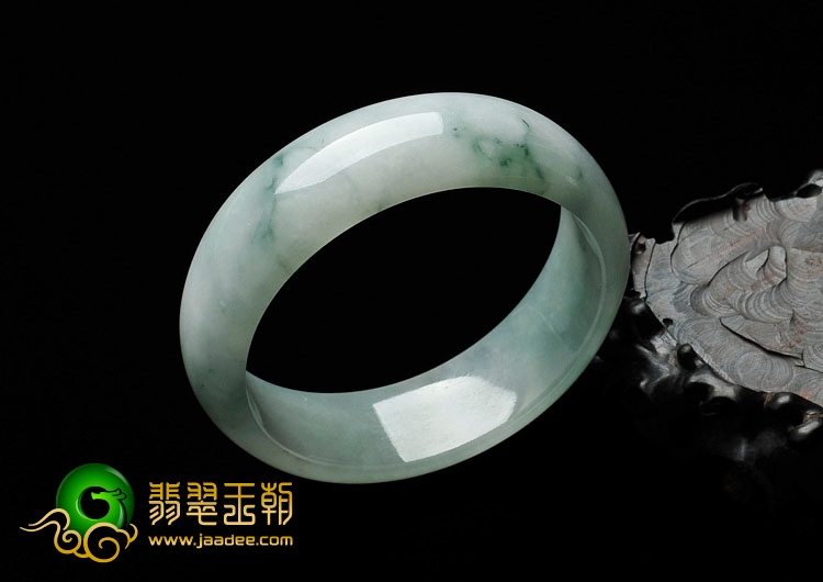 糯冰种飘花缅甸翡翠手镯（56.8mm）