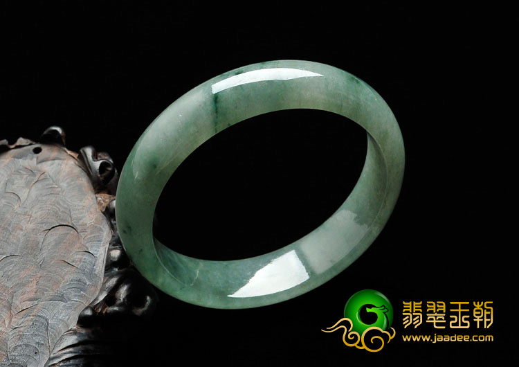 糯冰种飘花缅甸翡翠手镯（57.9mm）