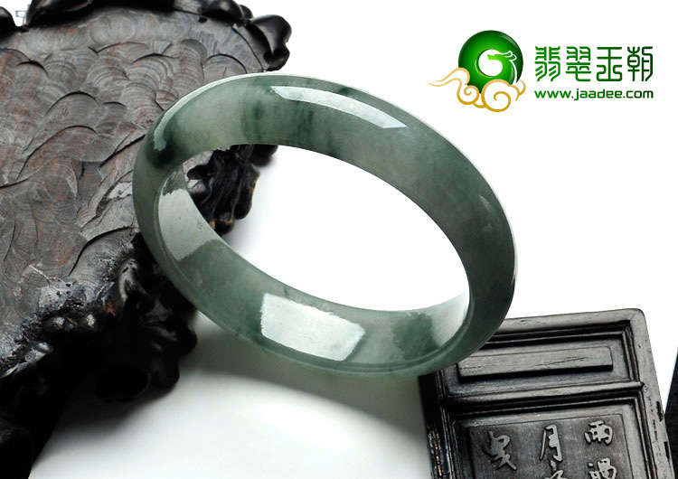 糯冰种飘花缅甸翡翠手镯（57.9mm）