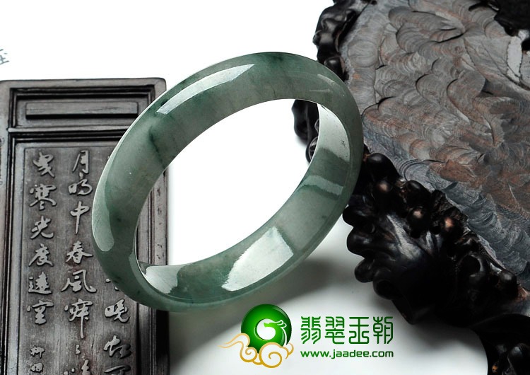 糯冰种飘花缅甸翡翠手镯（57.9mm）