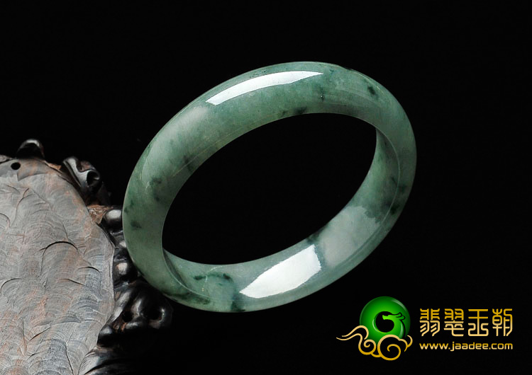 糯冰种飘花缅甸翡翠手镯（58mm）