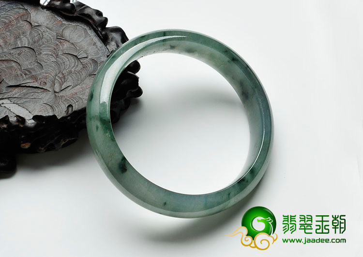 糯冰种飘花缅甸翡翠手镯（58mm）