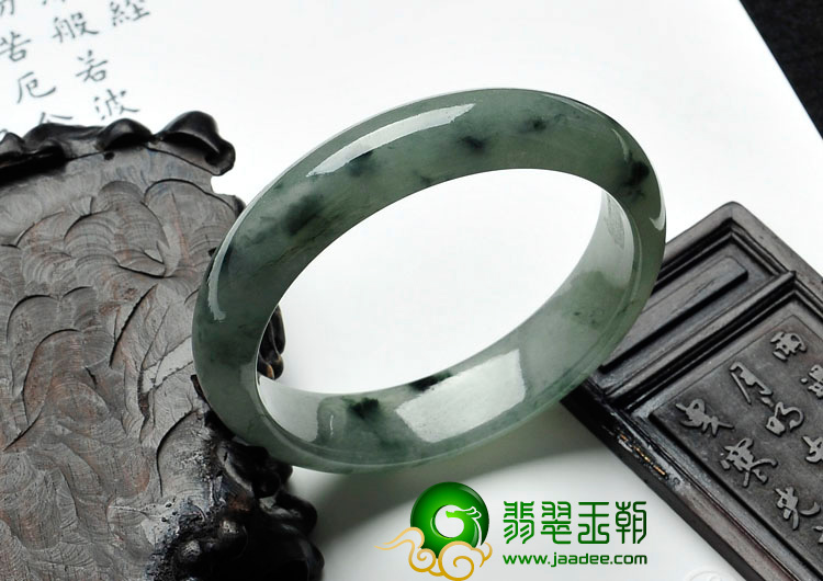 糯冰种飘花缅甸翡翠手镯（58mm）