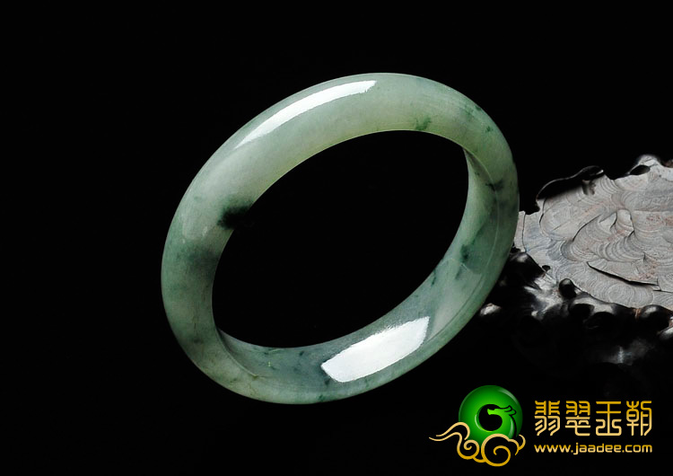 糯冰种飘花缅甸翡翠手镯（58mm）