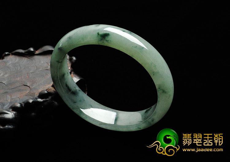 糯冰种飘花缅甸翡翠手镯（58mm）