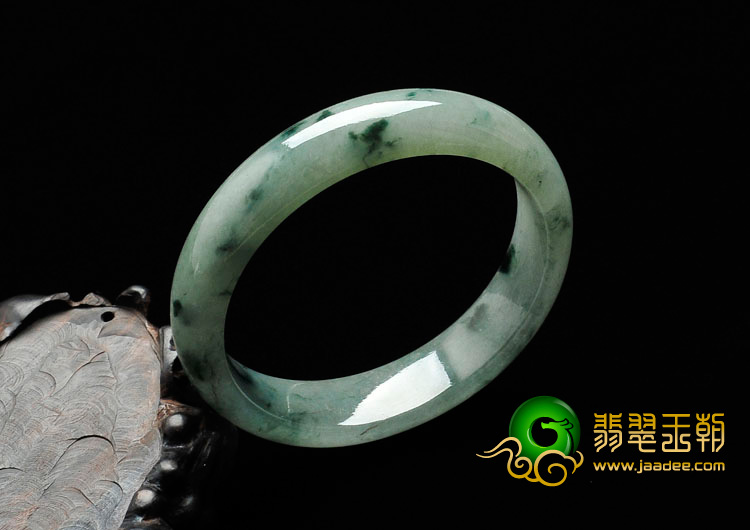 糯冰种飘花缅甸翡翠手镯（58mm）