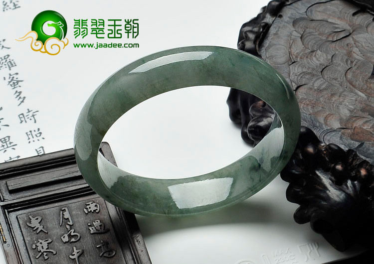 糯冰种飘花缅甸翡翠手镯（57.9mm）