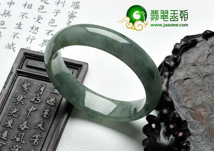 糯冰种飘花缅甸翡翠手镯（57.9mm）