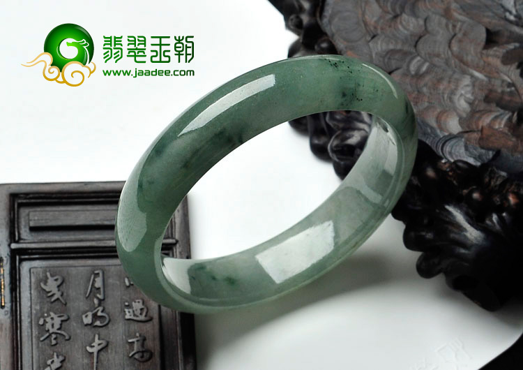 糯冰种飘花缅甸翡翠手镯（58mm）
