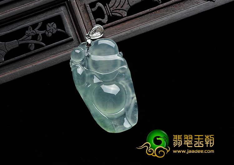 冰种晴水缅甸翡翠逍遥佛挂件