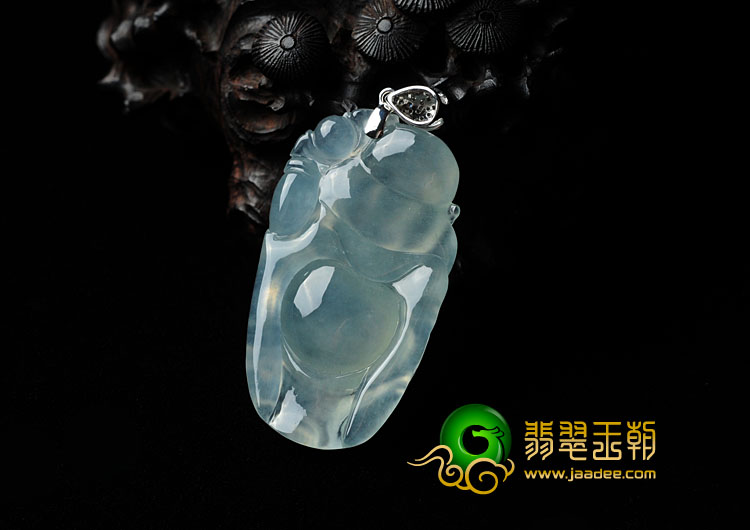 冰种晴水缅甸翡翠逍遥佛挂件