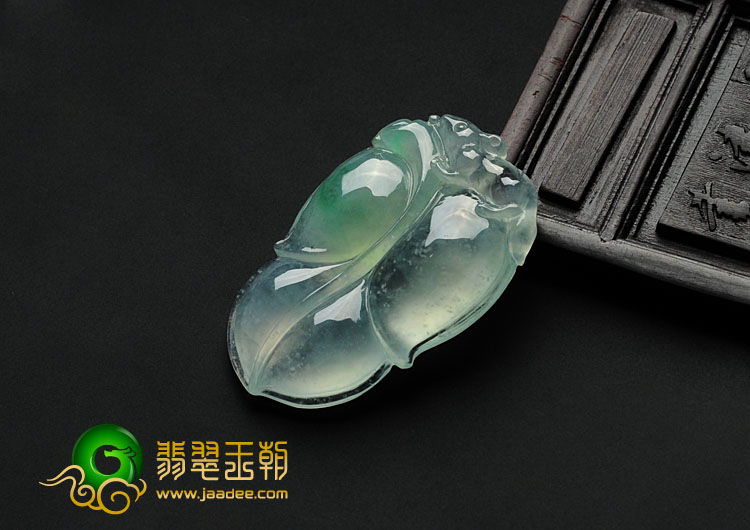 冰种飘翠缅甸翡翠叶子挂件